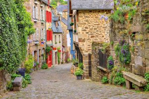Dinan en mars : pourquoi c’est le meilleur moment pour explorer cette cité médiévale ? Dinan