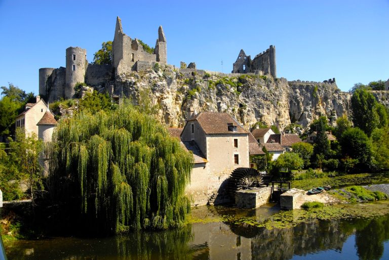 Angles-sur-Anglin